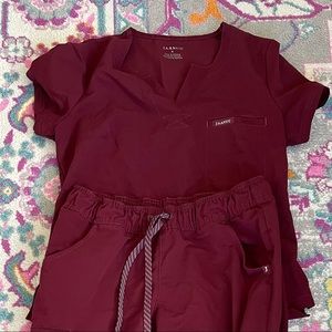 Jaanuu scrub set size small